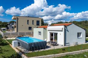 Pool House Renata Medulin