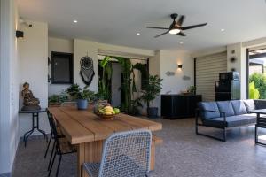 Villa Satori Luxury Suite & Private Poolside Oasis