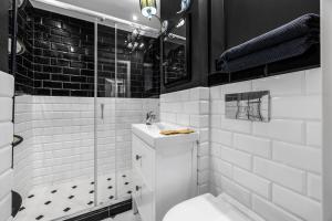 11th Floor Center Apartment - 57m2, Two Bedrooms - by Rentujemy