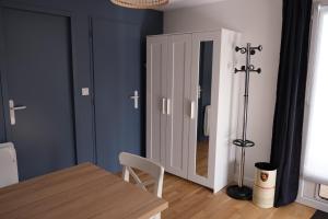 Beau studio calme, indépendant avec terrasse