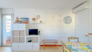 Vivalidays Jocelyne - Fenals - LLoret de Mar