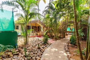 Sea Shades Cottages I Private Jacuzzi