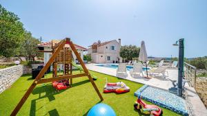 Holiday house with Pool Maja by Villas Guide