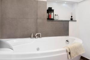 Casa vacanza A Cola - con Jacuzzi