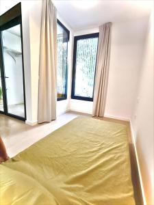 New loft near the beach and downtown