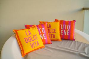 Pink Sunset by Moje Holiday