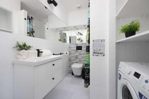 Cosy Studio for 3 People in the Warsaw Center by Noclegi Renters