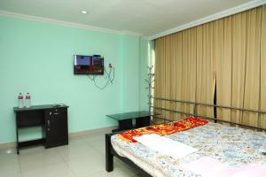 Ponnus Residency Attingal