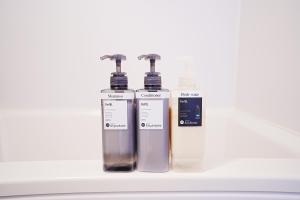 Takara Entire Japanese house with a view of the shrine