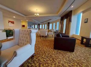 Elegant 2BR Marina Apartment Near Beach And Metro