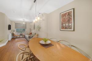 Ravenswood Penthouse