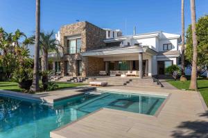 A paradise with ocean views