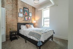 Cozy 420-Friendly 3BR City Retreat Near McCormick 2001 S State St - 2B