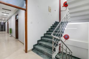 Hotel O SS Inn