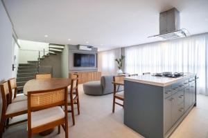 Triplex Exclusivo 3 Suítes em Bombas