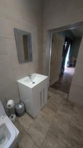 The Hay Barn with Hot Tub - NO PETS