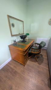 The Hay Barn with Hot Tub - NO PETS