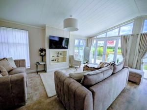 Lake View Lodgev- NO PETS