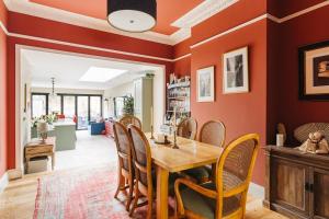 Stunning 5BR Renovated Period London Family Home