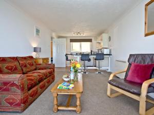 Apartment 2 Waters Edge