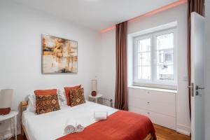 Stylish T2 Apartment in Lisbon by Lisbeyond