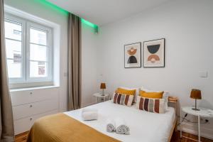 Stylish T2 Apartment in Lisbon by Lisbeyond