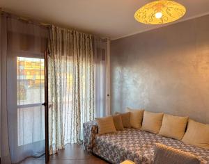 SOFIA APARTMENT - Bright and Spacious Flat in Central Nettuno, Steps from the City Center, Beaches, and Train Station