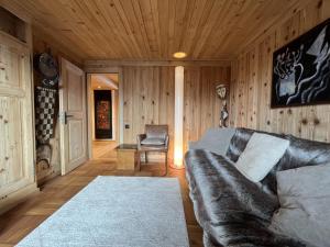 Apartment Les Hivernants - 1- Stock rechts by Interhome
