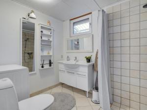 Holiday Home Leefke - 300m from the sea by Interhome