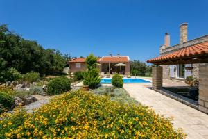 Villa Terpsy by Villa Plus