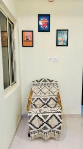 Lakshman Villa Suites near kashi vishwanathTemple and Ghat