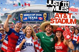 Elite 5BR 3,5BA Holiday Home with Game Room, Hot Tub, & Sauna