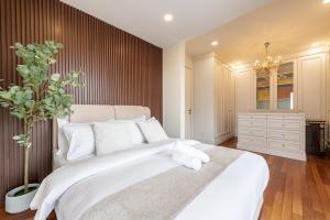 The Noble Bungalow, 18pax 5R4B near Datuk Keramat, KL Pavilion