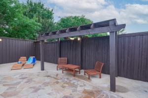 Prestigious 5BR 3,5BA Holiday Home with Pool, Sauna, Game Room & Bar