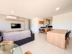 Cobertura pé na areia, Praia do Santinho - ASR004