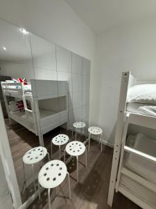 20 Minutes walk to Oxford street