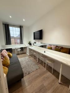 20 Minutes walk to Oxford street