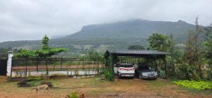 Nirmalas Farmhouse - The Blu room