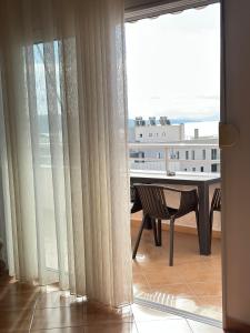 Central Sea View Apartment Sarande