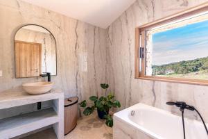 A Casetta Rossa Bergerie a 15 min du centre ville d Ajaccio et 15 min des plages de Porticcio