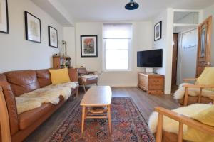 3 Bed in Weymouth oc-wy609