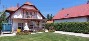 Ferienwohnung mit Pool, Wlan direkt am See 60qm