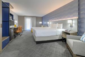 Comfort Inn & Suites at Dollywood Lane