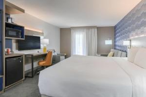 Comfort Inn & Suites at Dollywood Lane