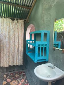 Sunflower Cottage near Ojo de Agua