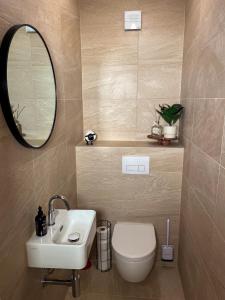 C4S - COME4STAY - Töging - InnStay - 3 Zi Apartment in Töging - 7Personen - Küche - Badezimmer - Balkon - SmartTV - WLAN