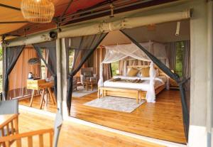 Wildlux Serengeti Camp