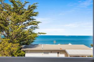 Pipe Dreams - Stunning Ocean Views by Victor Harbor