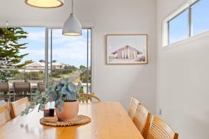 Salty Breeze - Central Family Getaway by the Sea