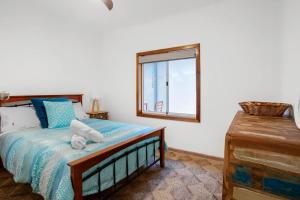 The Burrow - Pet-friendly Haven near Middleton Beach